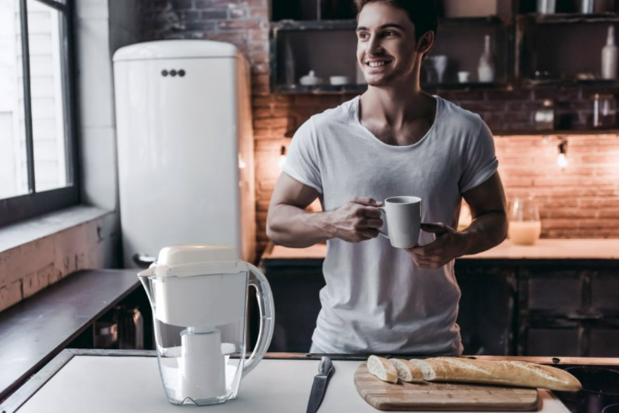 dzbanek filtrujący wodę aquaphor