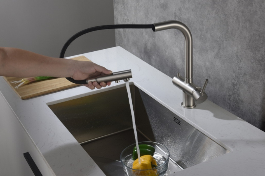 apala z wyciąganą wylewką