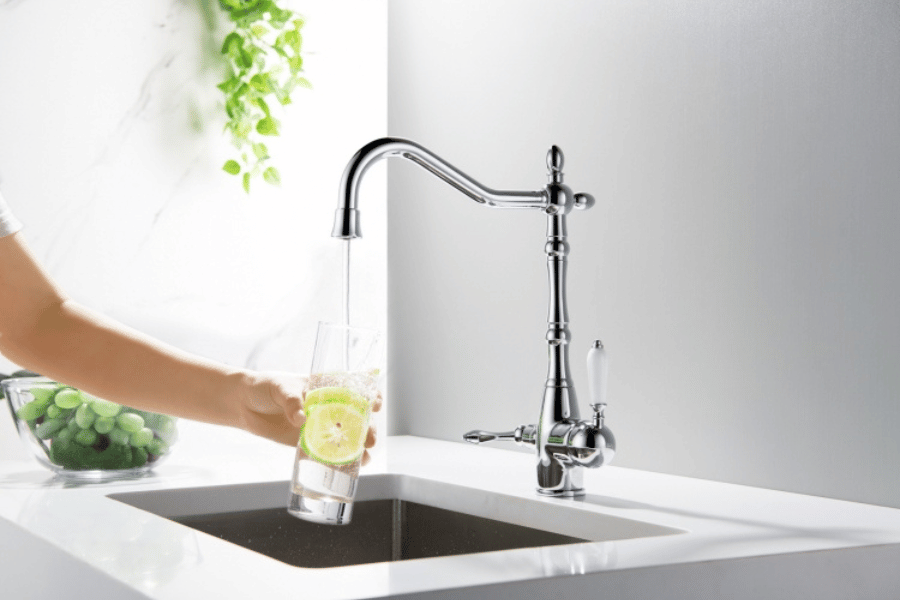 kran do filtra w stylu retro