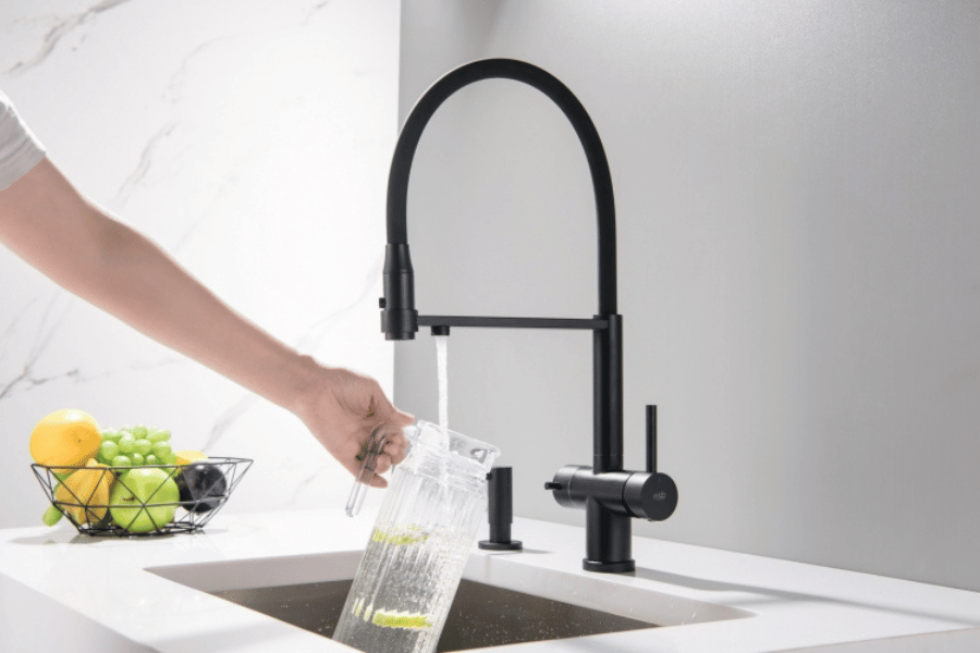 bateria z podłączeniem filtra do wody