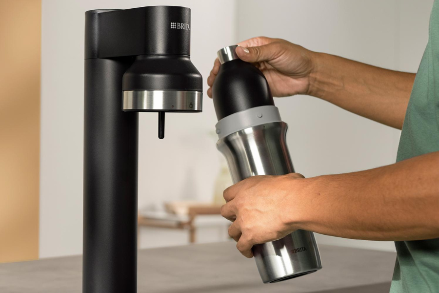 butelka ze stali o pojemności 1 litra czarna