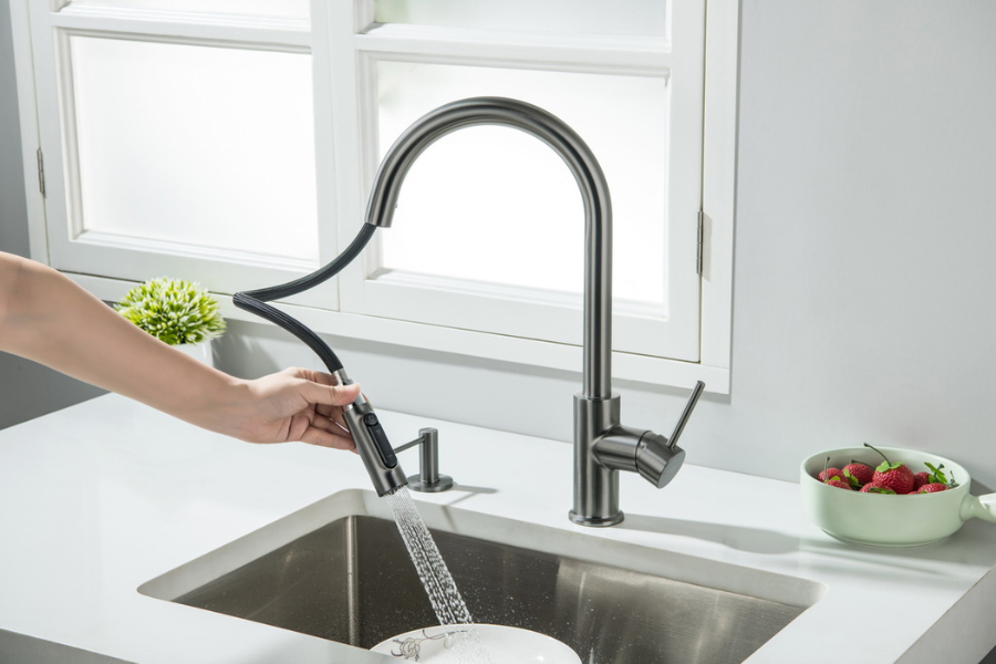 kran do kuchni z wyciąganą wylewką blue water